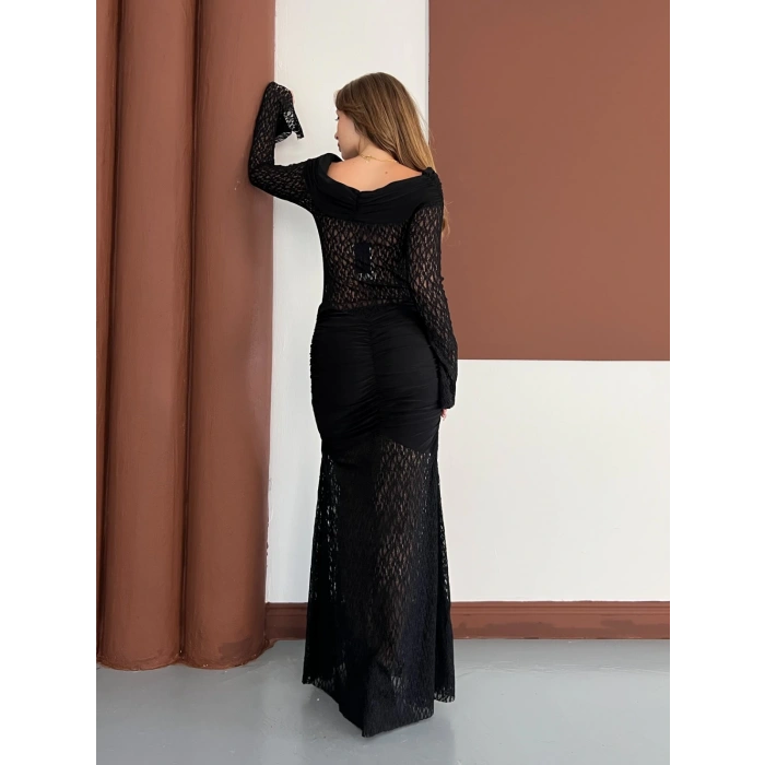 Dantel Detaylı Dekolte Elbise Siyah