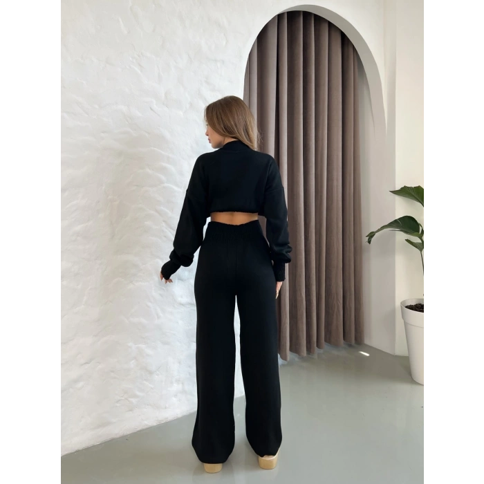 Dik Yaka Büzgü Bel Triko Takım Siyah