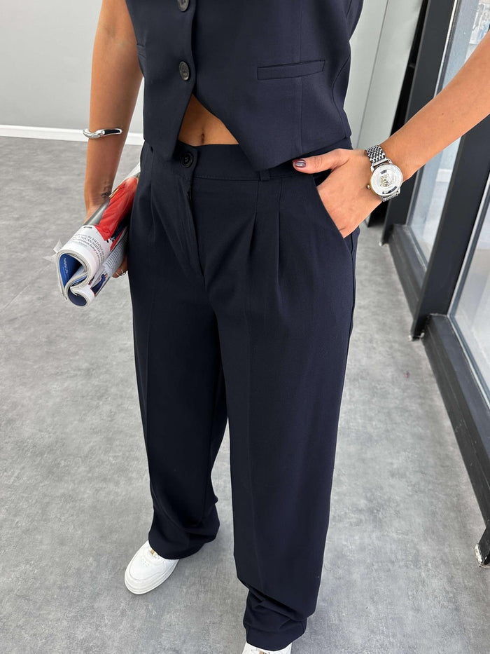 Lacivert Üçlü Yelekli Takım