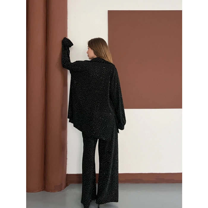 Taş Detaylı Üçlü Takım Siyah