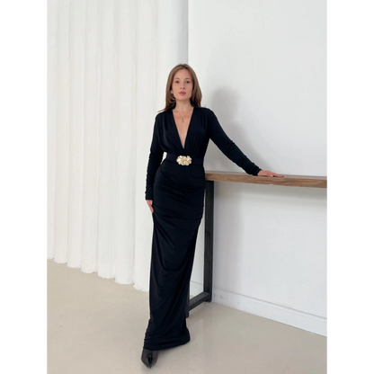 Aksesuar Detaylı Dekolte Sandy Elbise Siyah