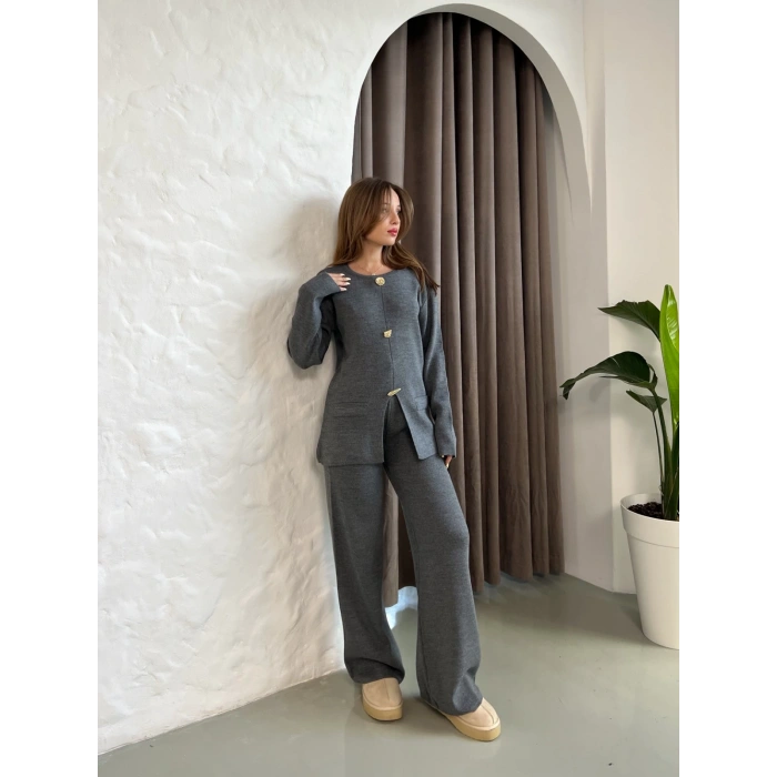 Aksesuar Detaylı Triko Takım Koyu Gri