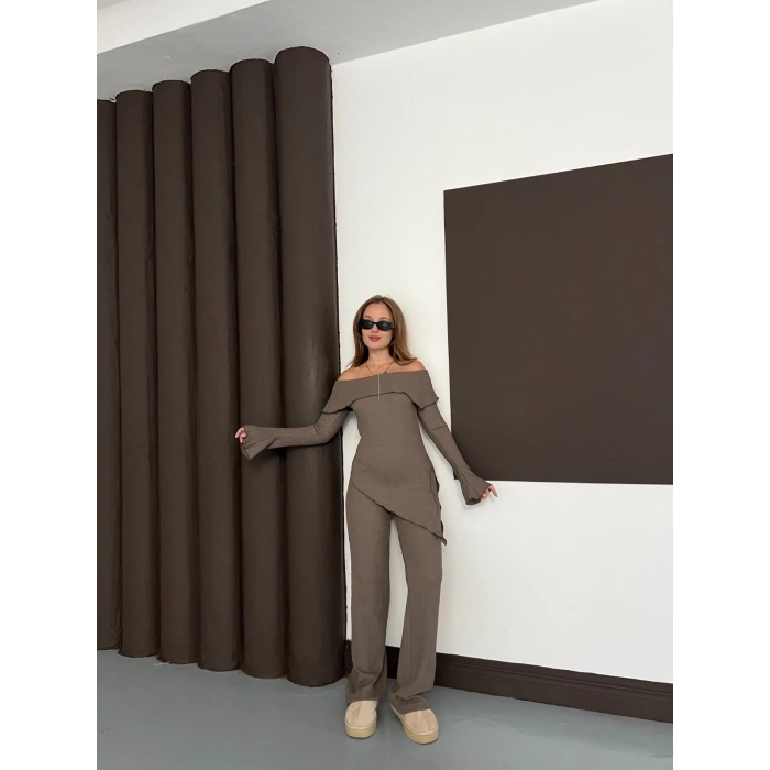 Asimetrik Madonna Yaka Takım Vizon