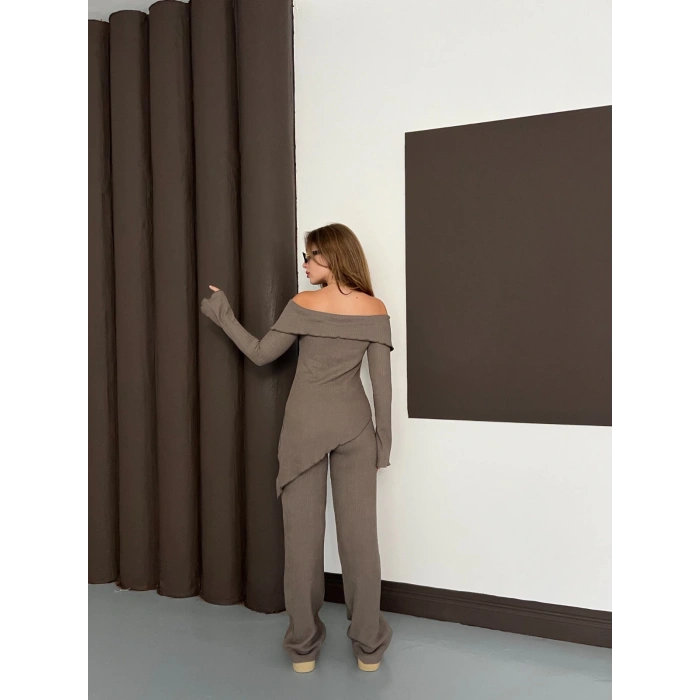 Asimetrik Madonna Yaka Takım Vizon