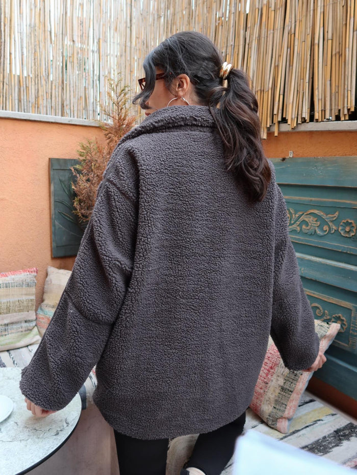 Dik Yaka Cepli Peluş Mont