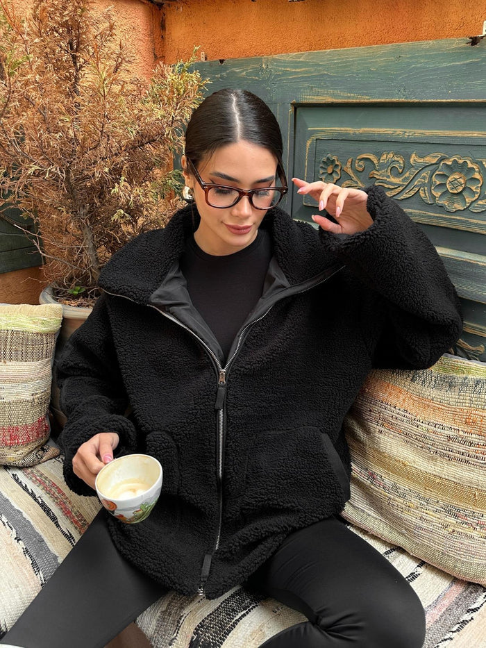 Dik Yaka Cepli Peluş Mont