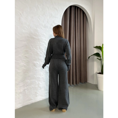 Dik Yaka Parmak Geçmeli Triko Koyu Gri