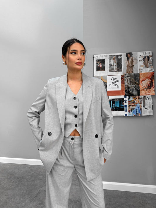 Gri Üçlü Yelekli Takım