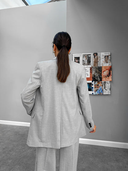 Gri Üçlü Yelekli Takım