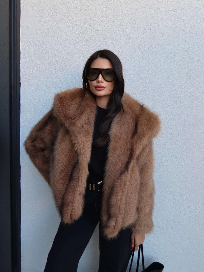 İthal Şal Yaka Jakarlı Suni Kürk