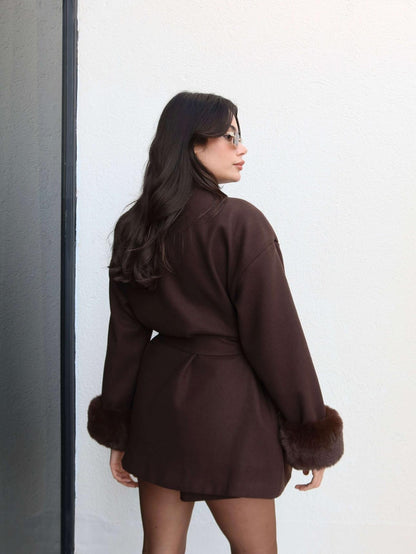 Kürk Manşetli Bağlamalı Kısa Kaban