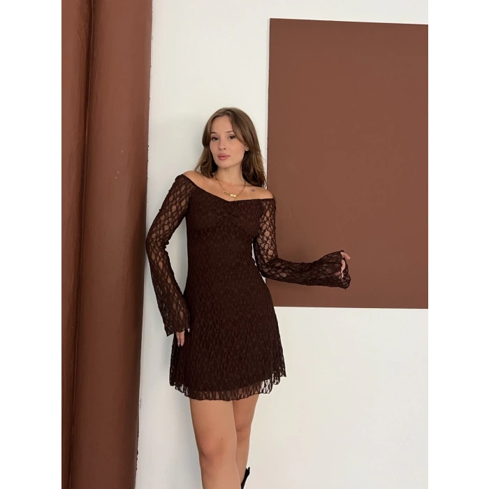 Madonna Yaka Dantel Detaylı Kısa Elbise Acı Kahve