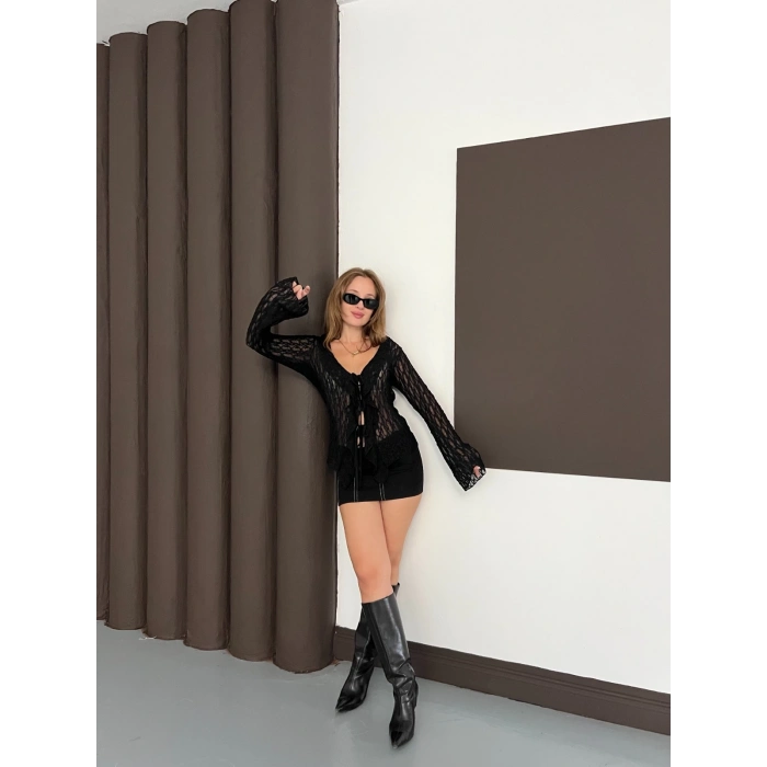 Önden Bağlama Transparan Bluz Siyah