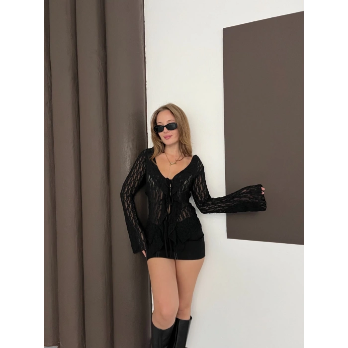 Önden Bağlama Transparan Bluz Siyah