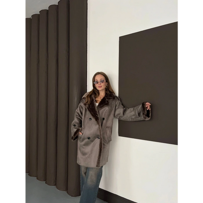 Peluş Detaylı Uzun Lamine Kaban Kahve