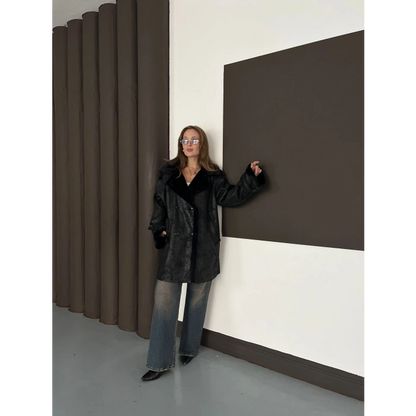 Peluş Detaylı Uzun Lamine Kaban Siyah