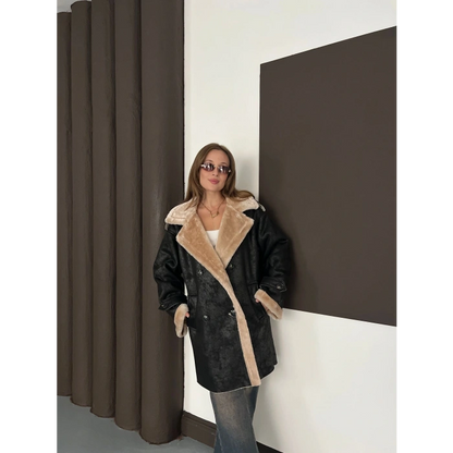 Peluş Detaylı Uzun Lamine Kaban Siyah Bej