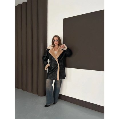 Peluş Detaylı Uzun Lamine Kaban Siyah Bej