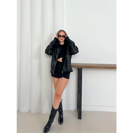 Peluşlu Yaka Kemer Detaylı Ceket Siyah