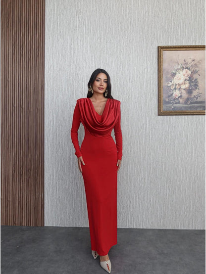 Pileli Degaje Yaka Elbise