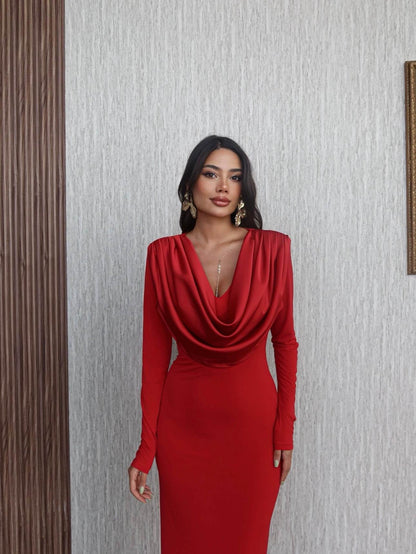 Pileli Degaje Yaka Elbise