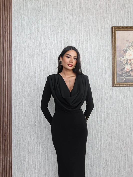 Pileli Degaje Yaka Elbise