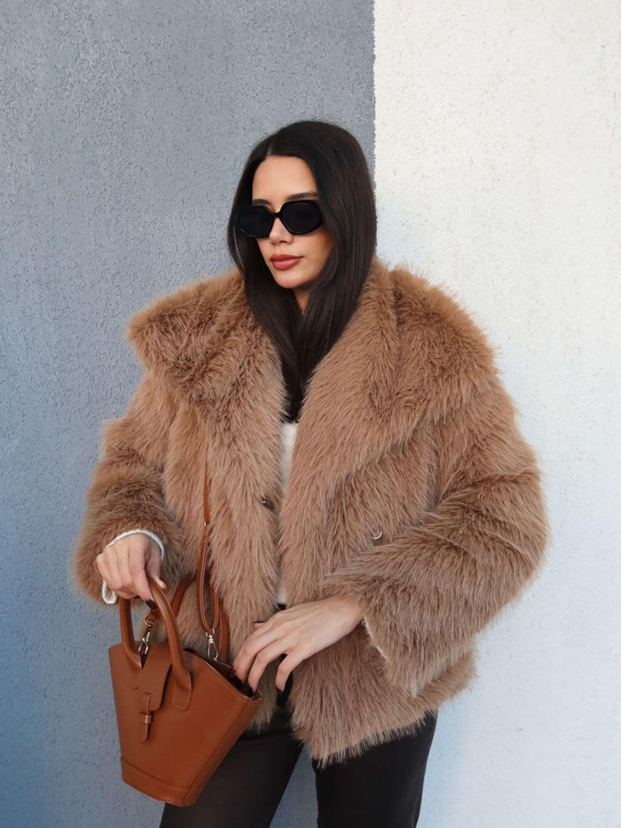 Şal Yaka Çıtçıtlı Suni Kürk Cappuccino