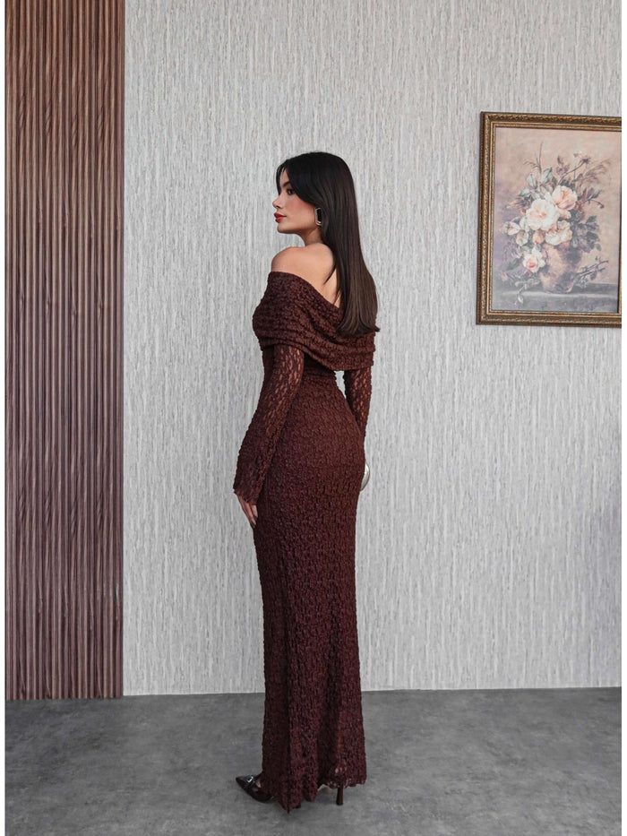 Açık Omuz Güpür Desenli Uzun Elbise