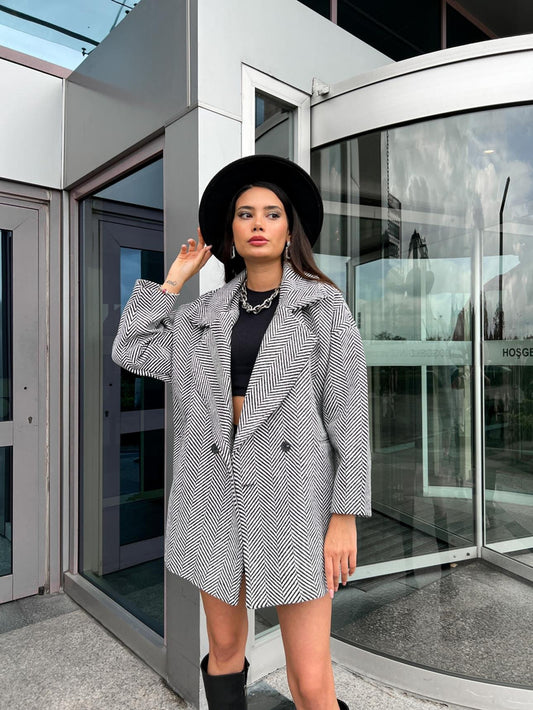 Siyah Oversize Balıksırtı Kaban