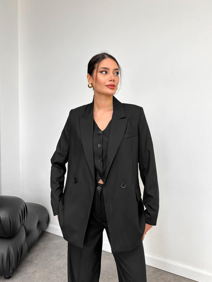 Siyah Üçlü Yelekli Takım