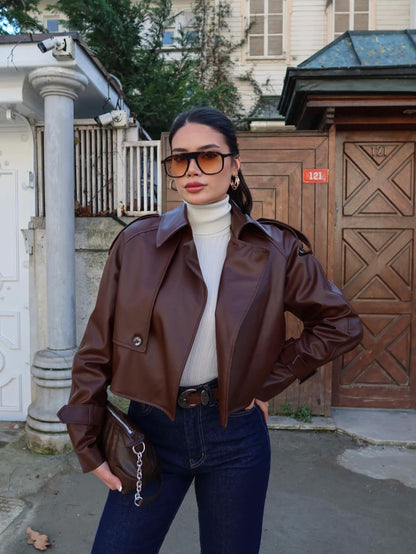 Tasarım Parçalı Kısa Deri Ceket