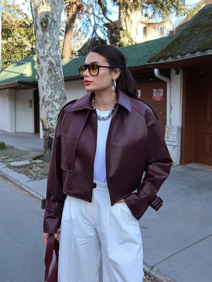 Tasarım Parçalı Kısa Deri Ceket