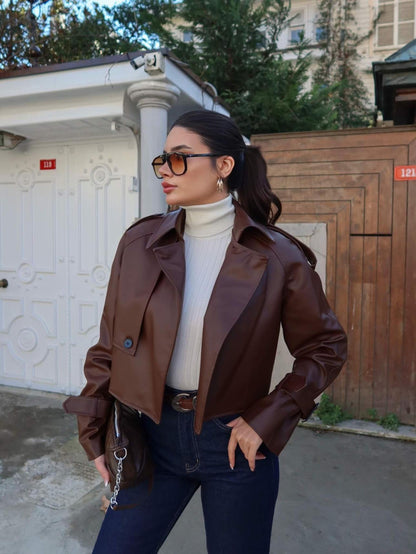 Tasarım Parçalı Kısa Deri Ceket