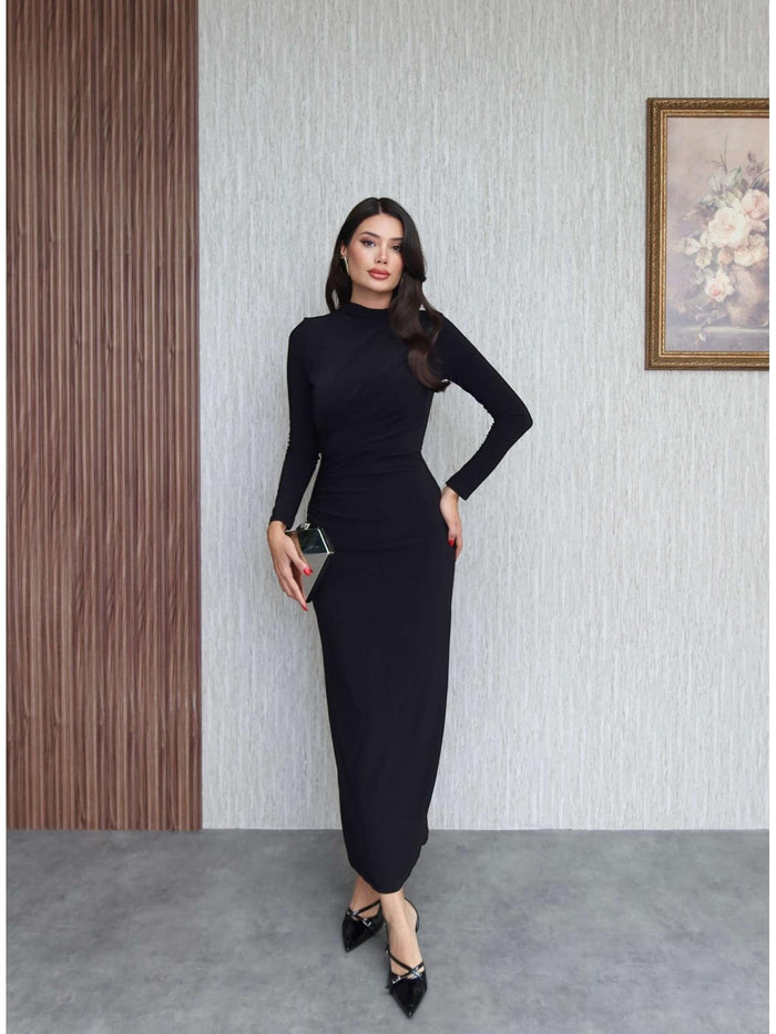 Uzun Kol Drapeli Yırtmaçlı Elbise