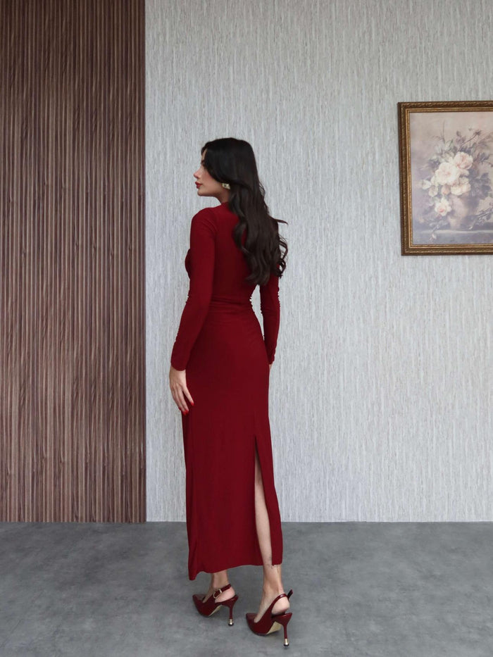 Uzun Kol Drapeli Yırtmaçlı Elbise