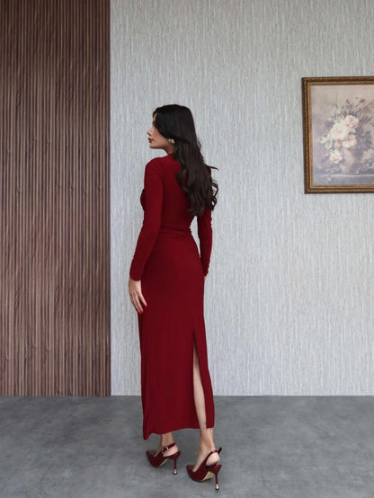 Uzun Kol Drapeli Yırtmaçlı Elbise