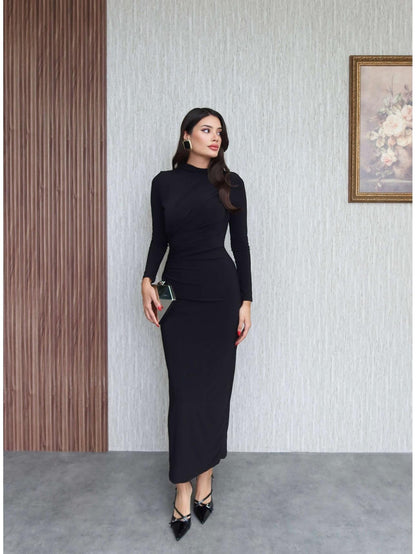 Uzun Kol Drapeli Yırtmaçlı Elbise