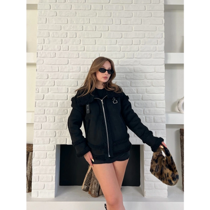 Yaka Kemer Detaylı Lamine Ceket Siyah